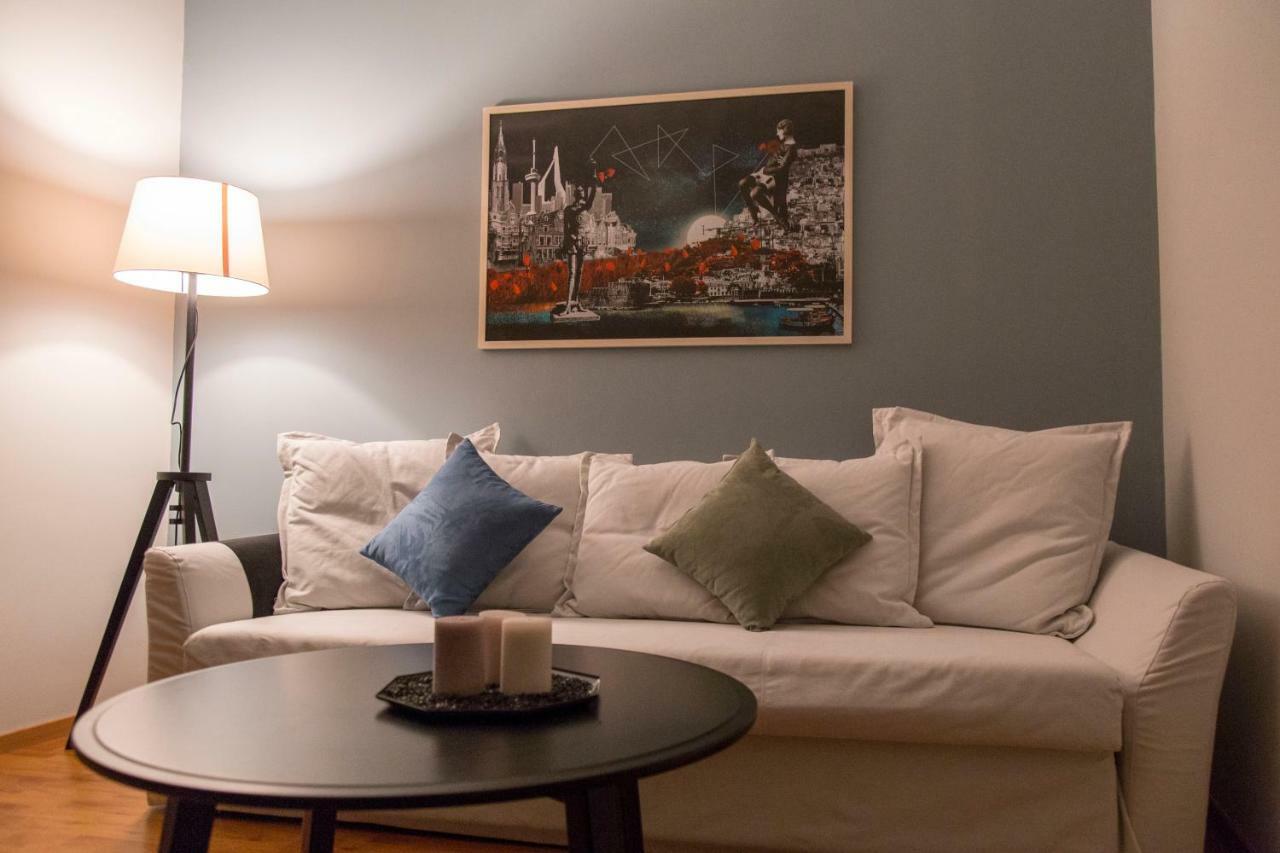 Apartamento Gazi Discrit Next To Subway Atenas Exterior foto
