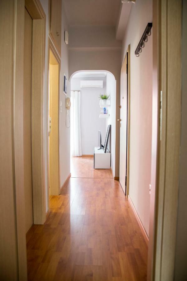 Apartamento Gazi Discrit Next To Subway Atenas Exterior foto