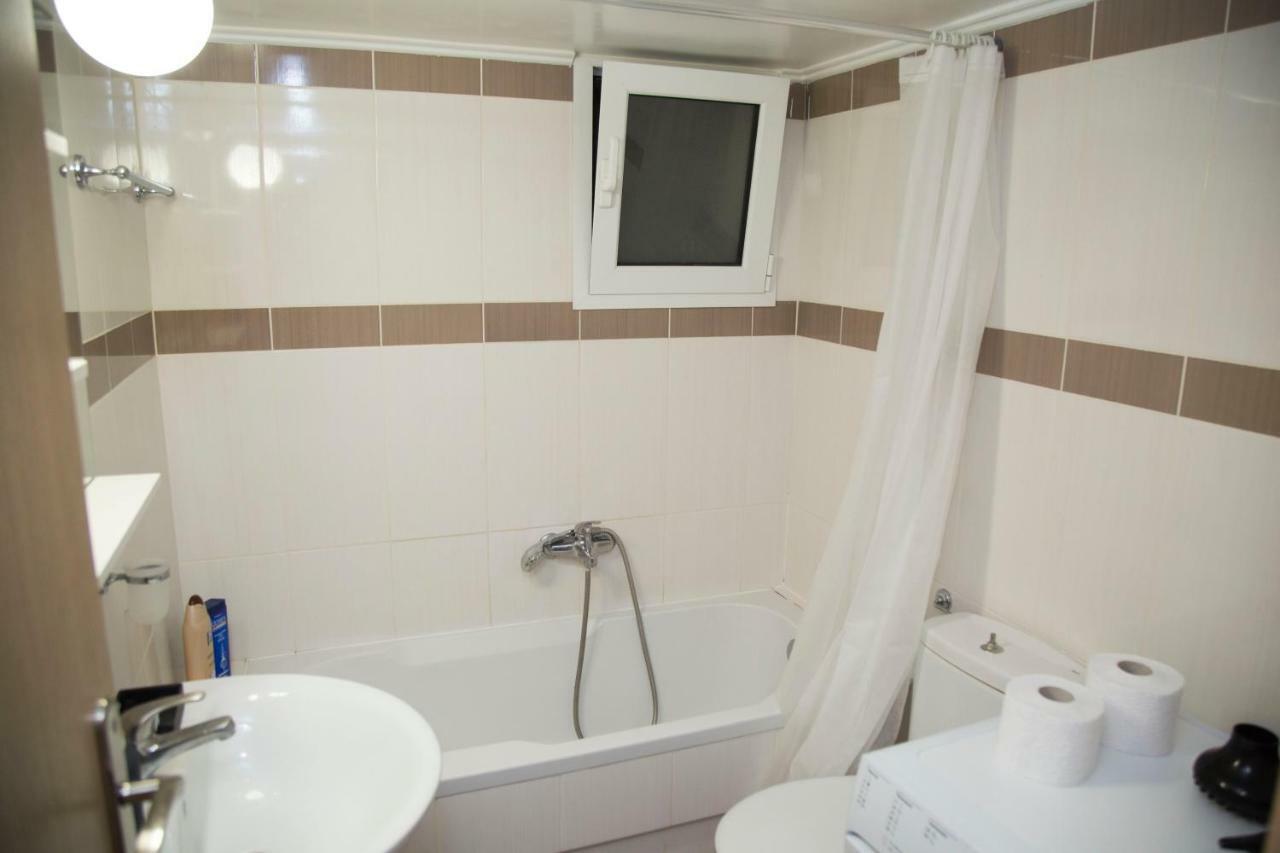 Apartamento Gazi Discrit Next To Subway Atenas Exterior foto