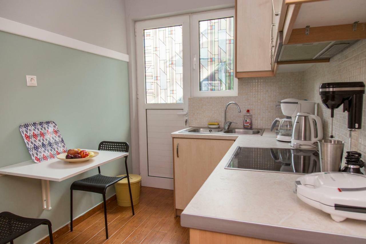 Apartamento Gazi Discrit Next To Subway Atenas Exterior foto